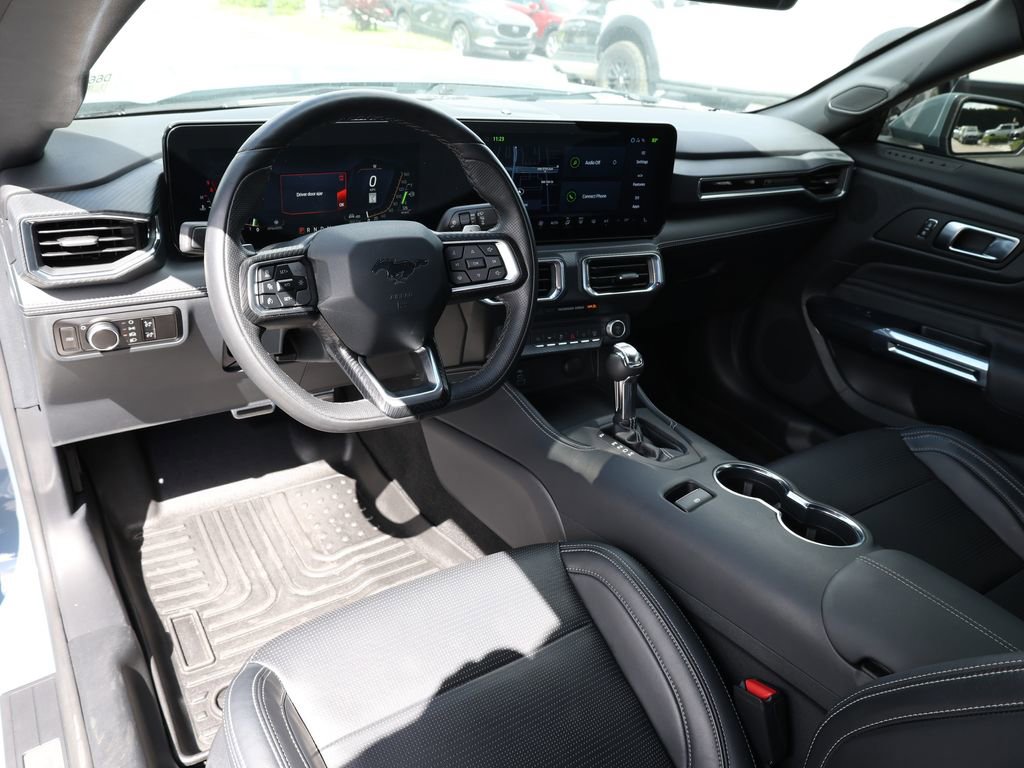 Used 2025 Ford Mustang GT Premium image 13