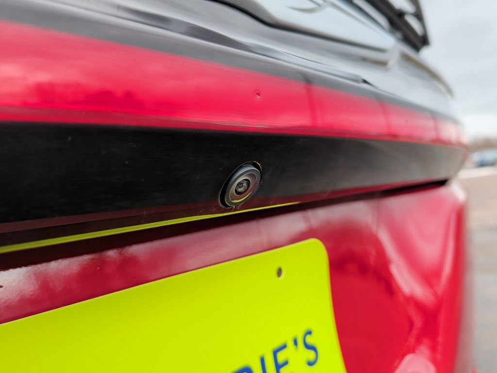 Used 2025 Chrysler Pacifica Select image 12