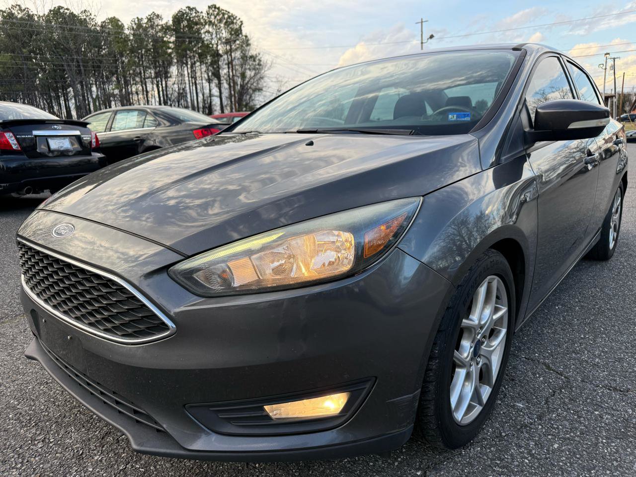 Used 2015 Ford Focus SE w/ Equipment Group 201A image 3