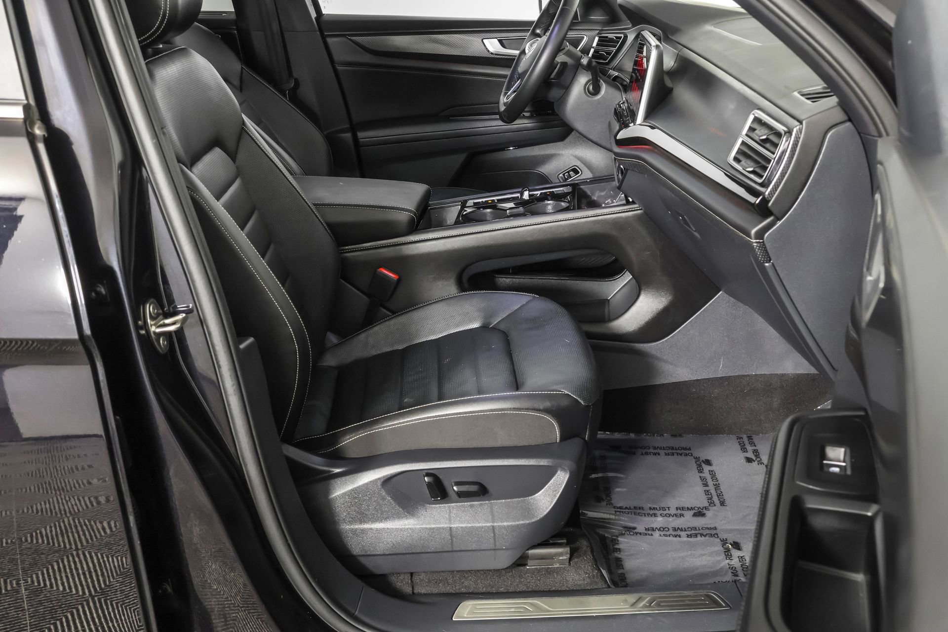 Used 2024 Volkswagen Atlas Cross Sport SEL R-Line image 44