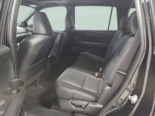 Used 2023 Honda Passport EX-L image 19