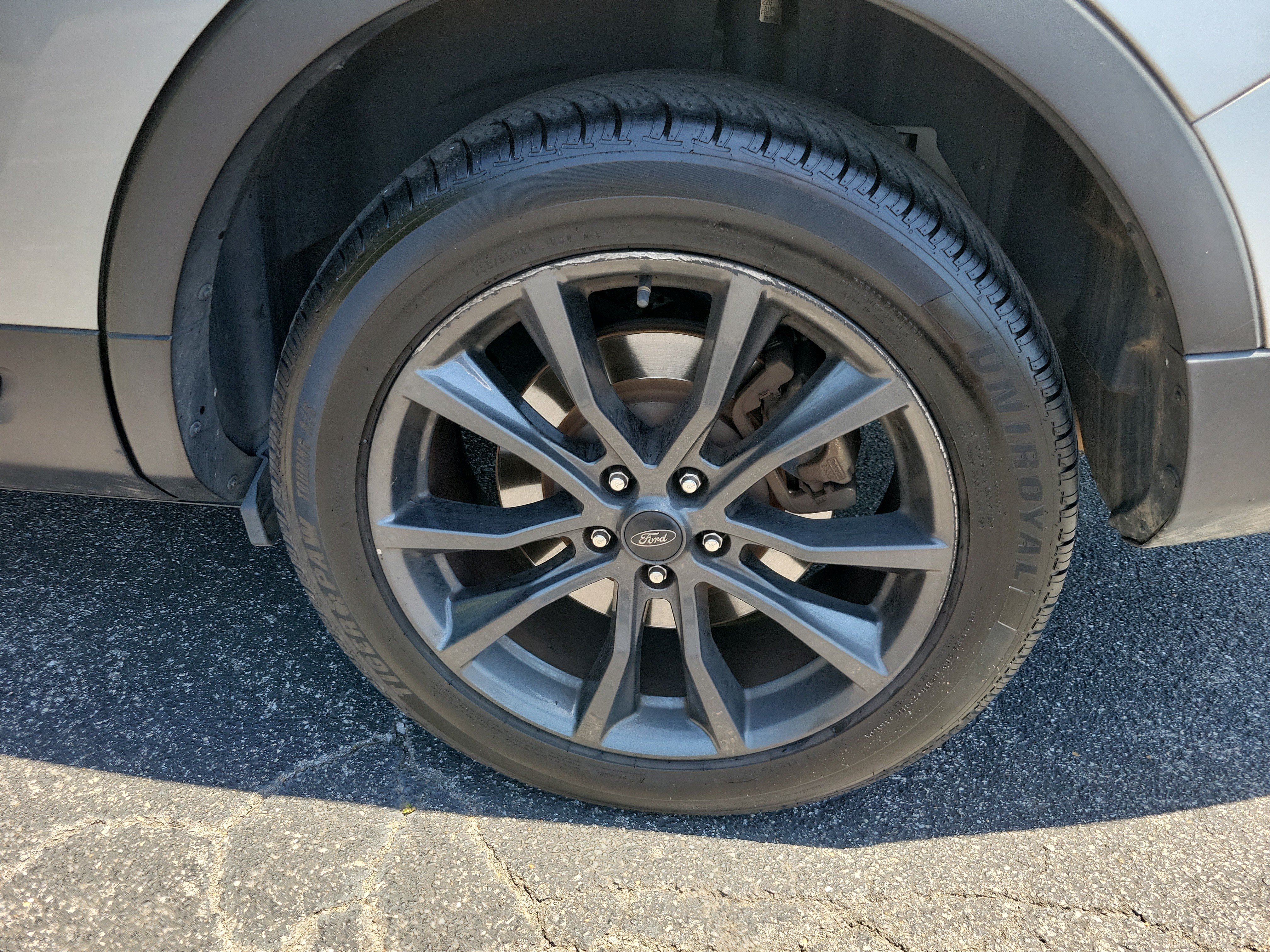 Used 2017 Ford Explorer XLT w/ Equipment Group 202A FWD image 31