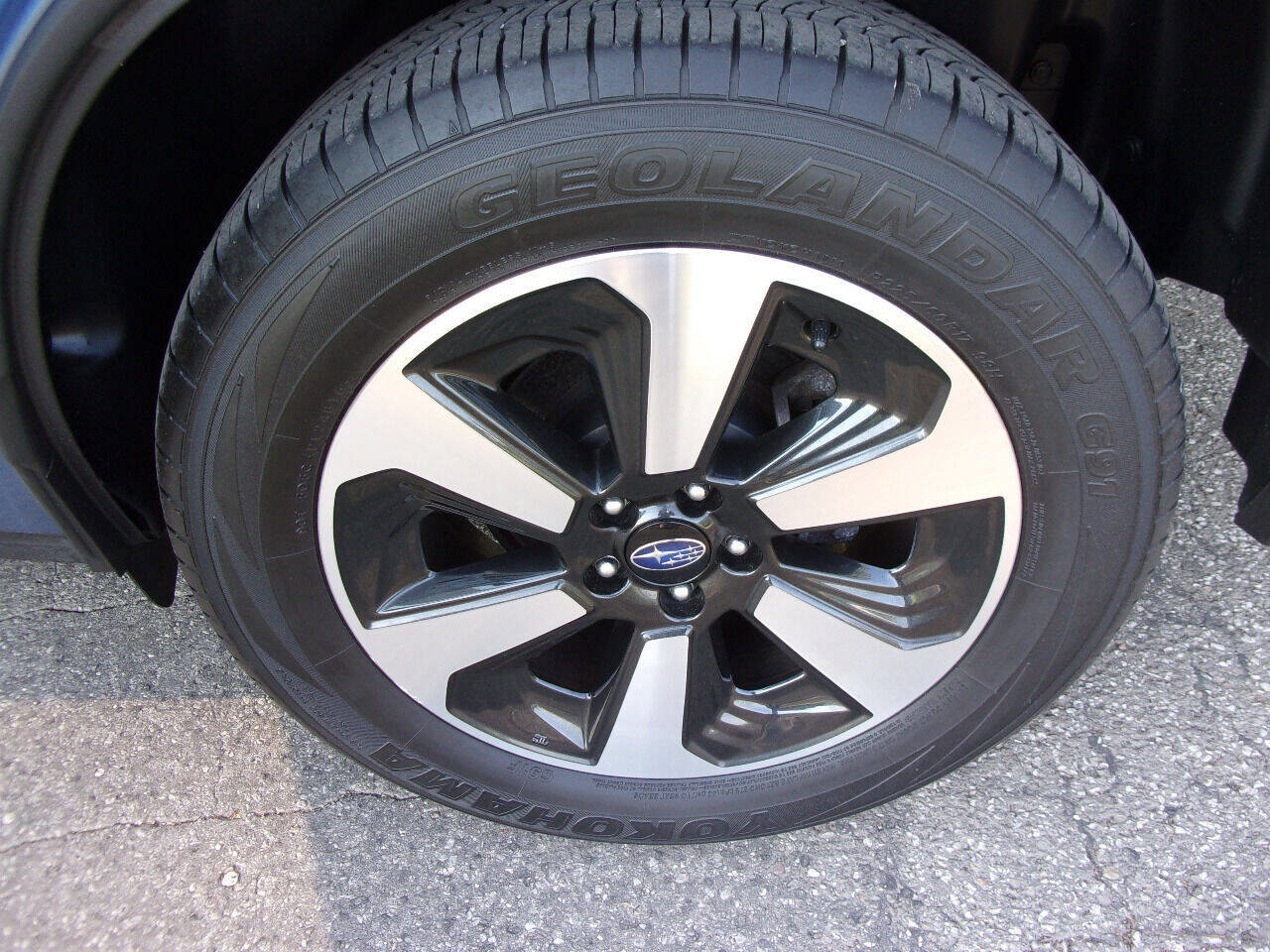 Used 2017 Subaru Forester 2.5i w/ Alloy Wheel Package image 13