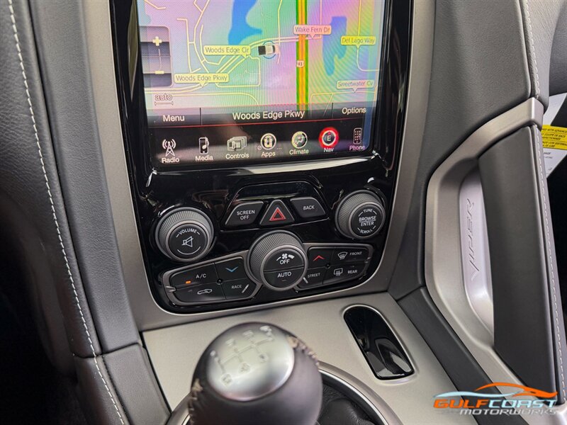 Used 2017 Dodge Viper GTC w/ GTS Interior Package RWD image 17