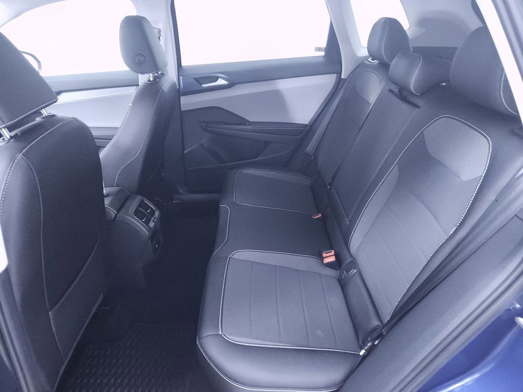 Used 2024 Volkswagen Taos SE image 20