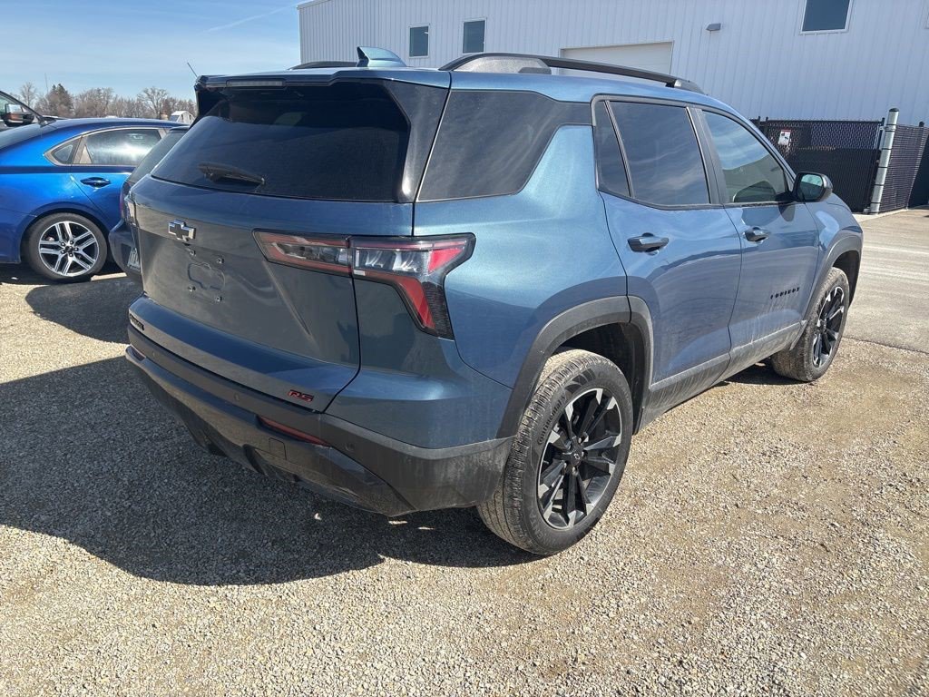 Certified 2025 Chevrolet Equinox RS FWD image 3