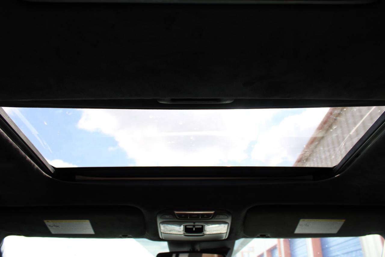 Used 2022 Kia Telluride SX w/ SX Prestige Package image 48