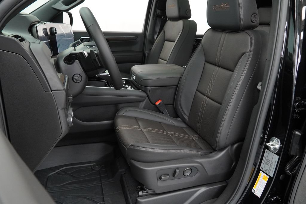 New 2026 Chevrolet Suburban High Country w/ Sun And Tow Package AWD/4WD image 7