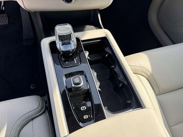 New 2026 Volvo XC90 B6 Ultra w/ Protection Package image 27