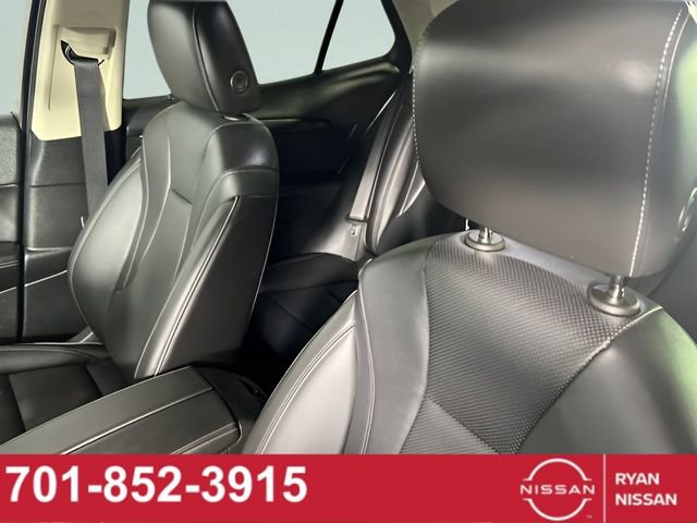 Used 2023 Buick Envision Essence image 29