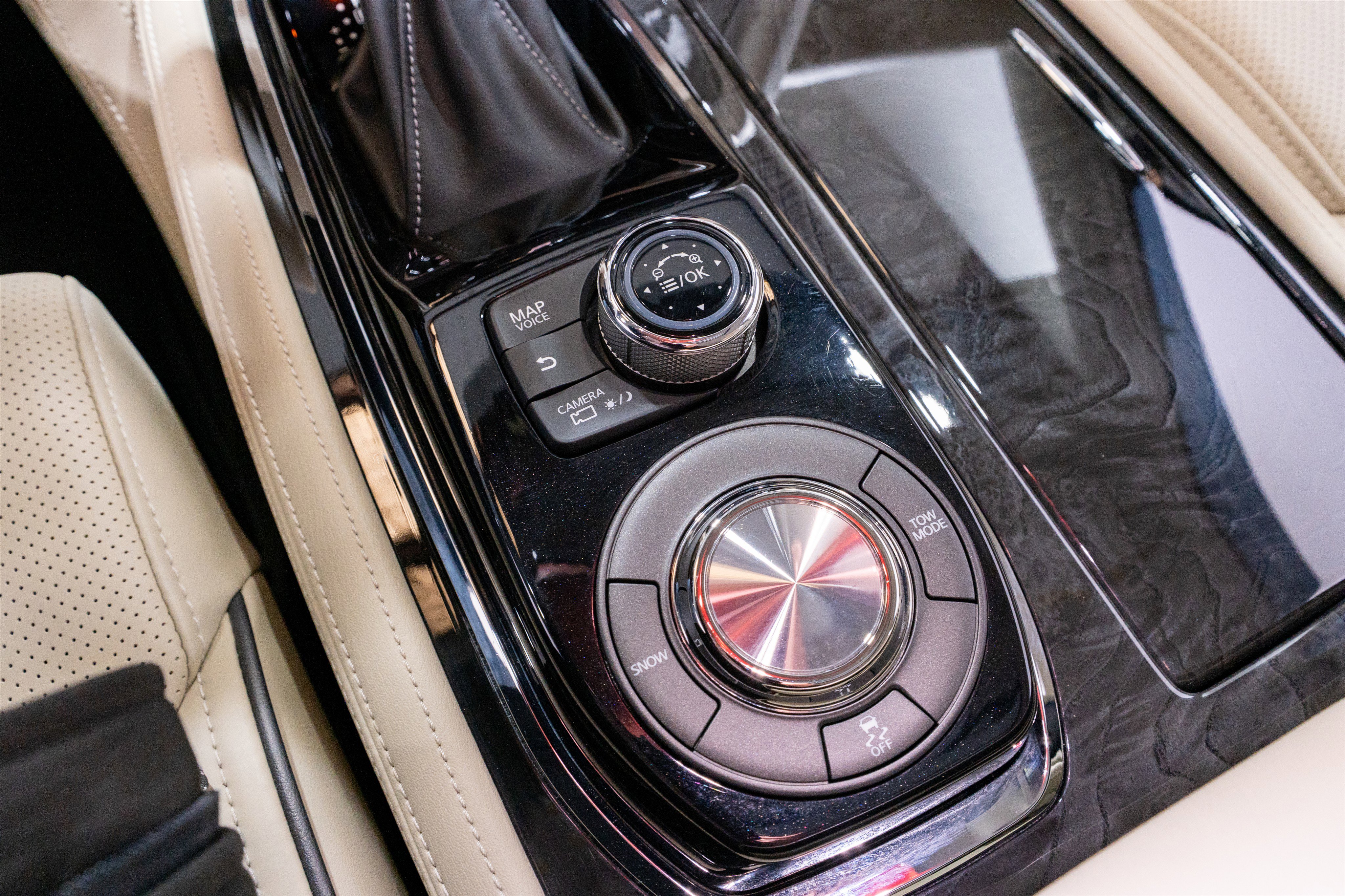 Used 2020 INFINITI QX80 Luxe w/ Proactive Package image 25