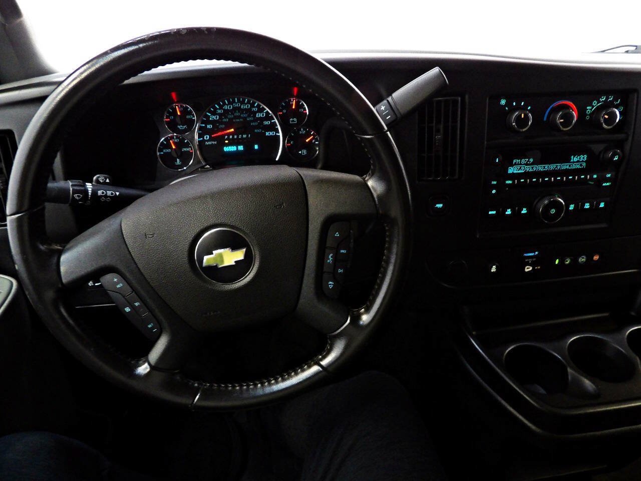 Used 2020 Chevrolet Express 3500 LS RWD image 15