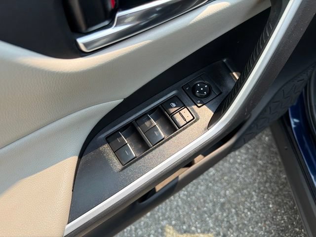 Used 2022 Toyota RAV4 XLE w/ Convenience Package AWD/4WD image 12