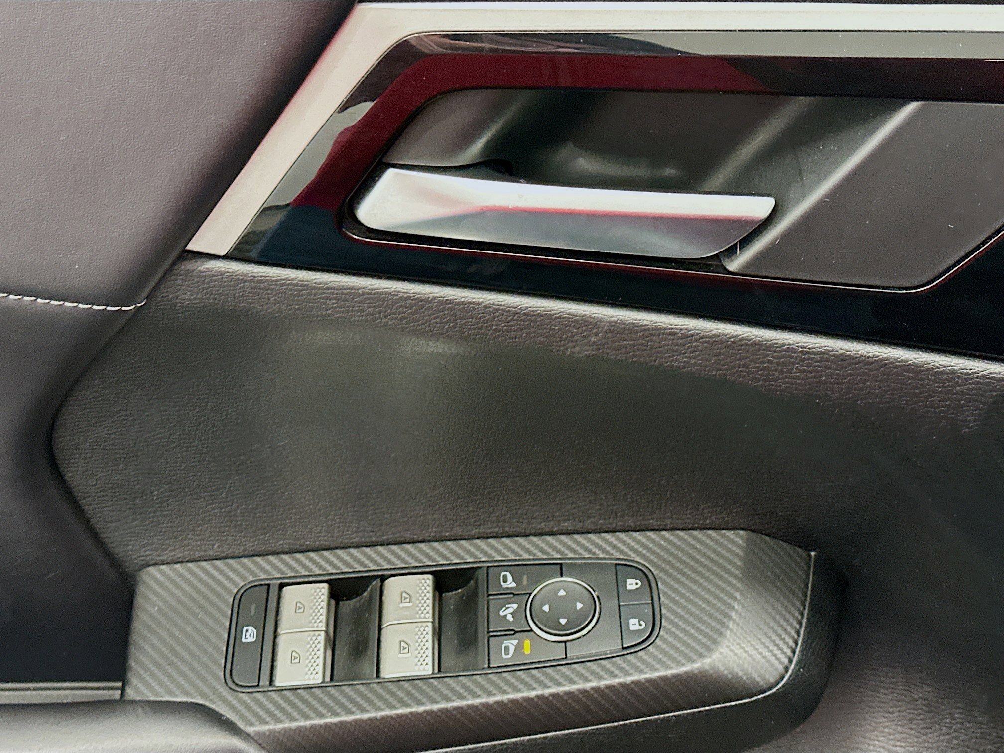 Used 2024 Mitsubishi Outlander SE image 15