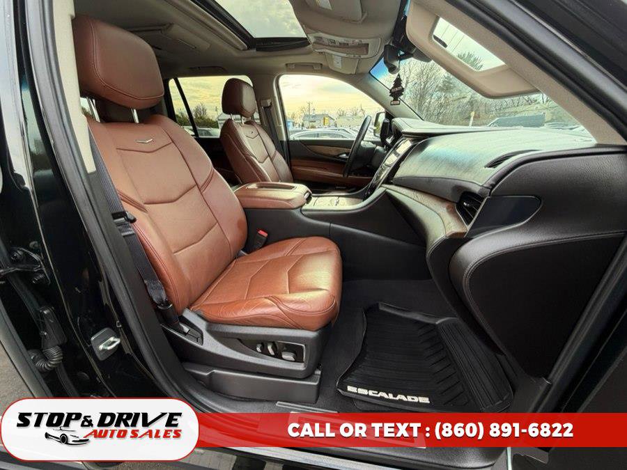 Used 2015 Cadillac Escalade Premium image 18