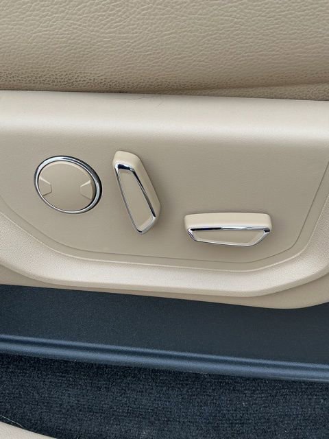 Used 2017 Ford F250 Lariat w/ Chrome Package image 13