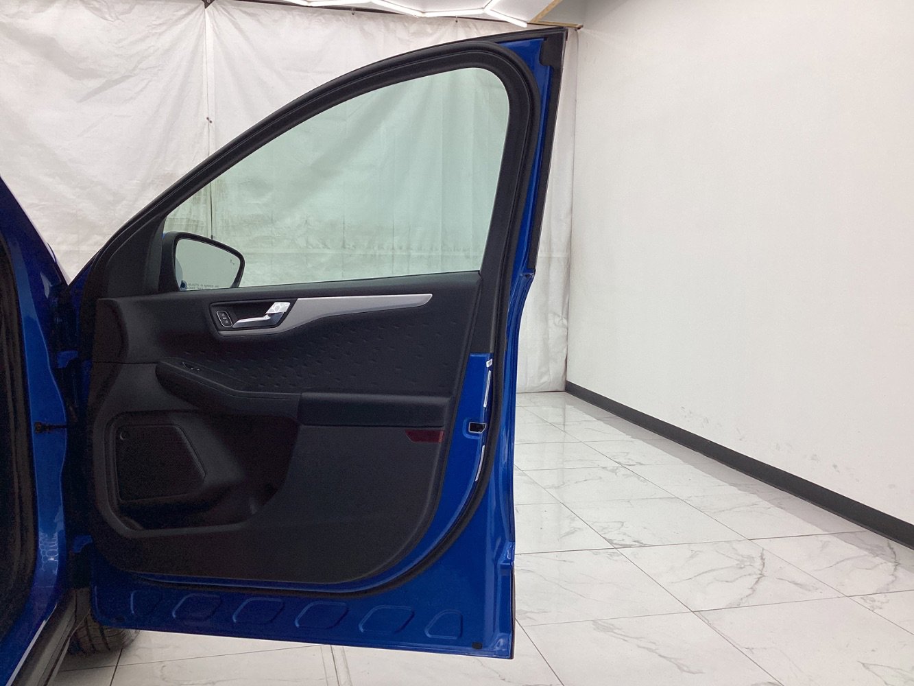 Used 2020 Ford Escape SEL image 19