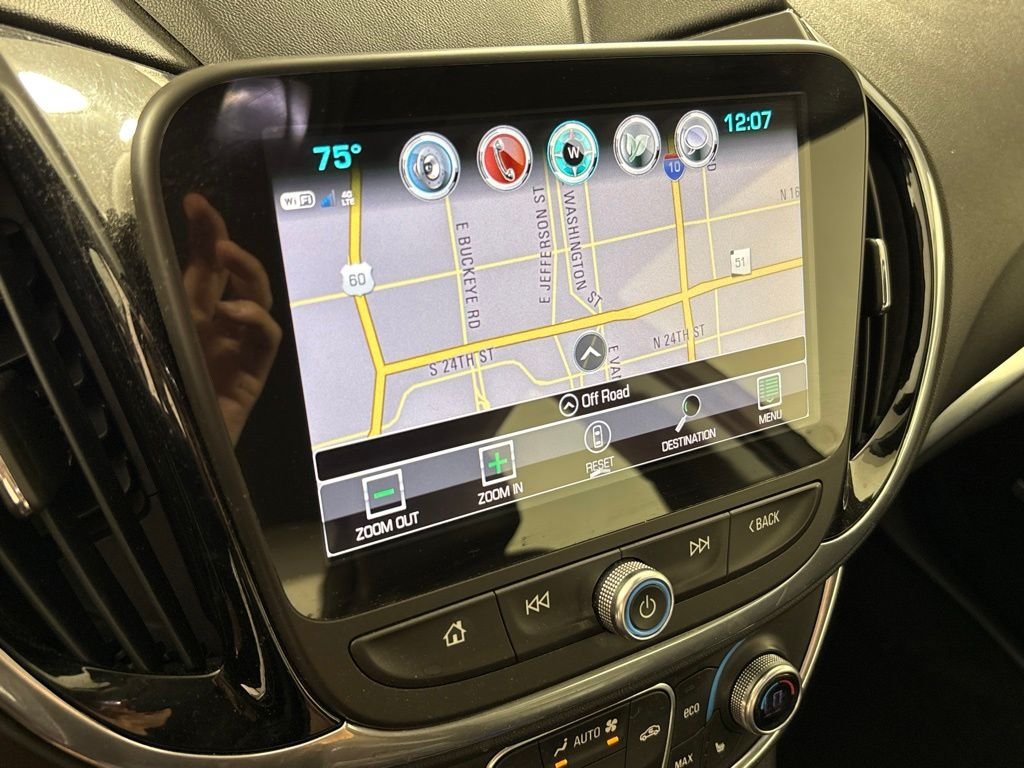 Used 2018 Chevrolet Volt Premier w/ Driver Confidence Package FWD image 38