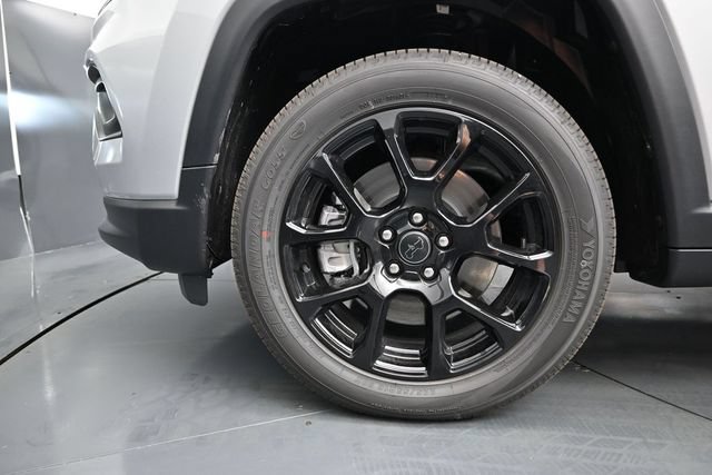 Used 2026 Jeep Compass Latitude AWD/4WD image 18