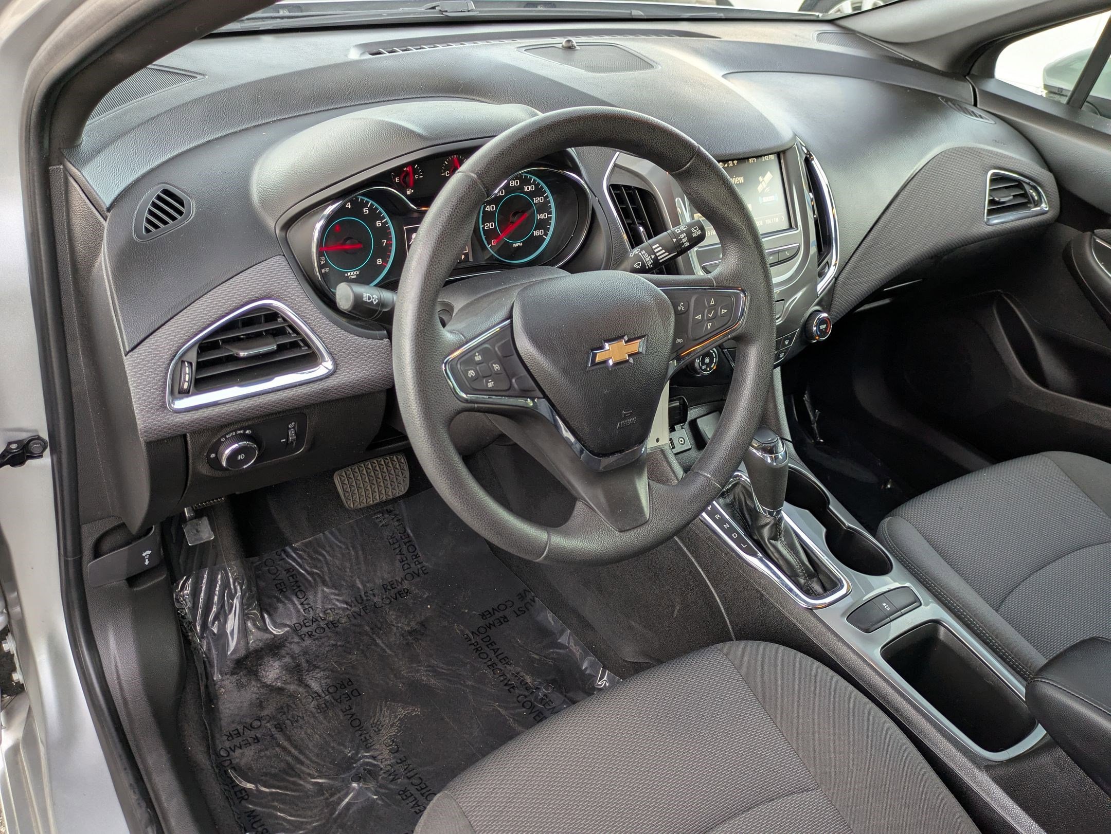 Used 2018 Chevrolet Cruze LT w/ RS Package image 12