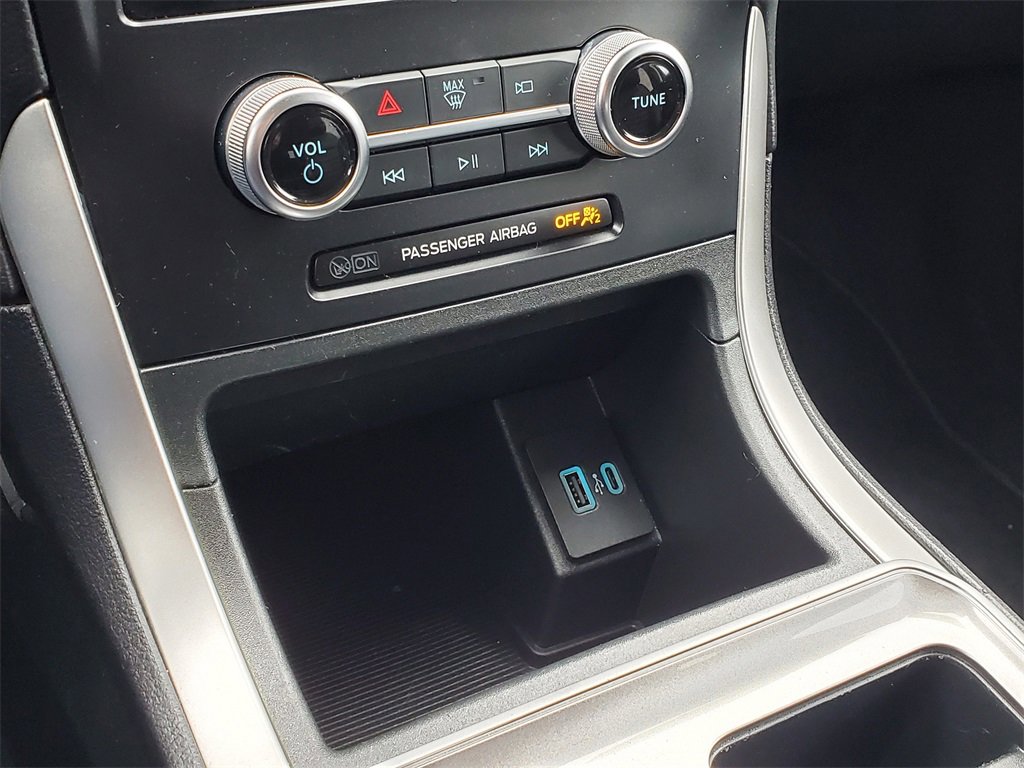 Used 2024 Ford Edge SEL image 17