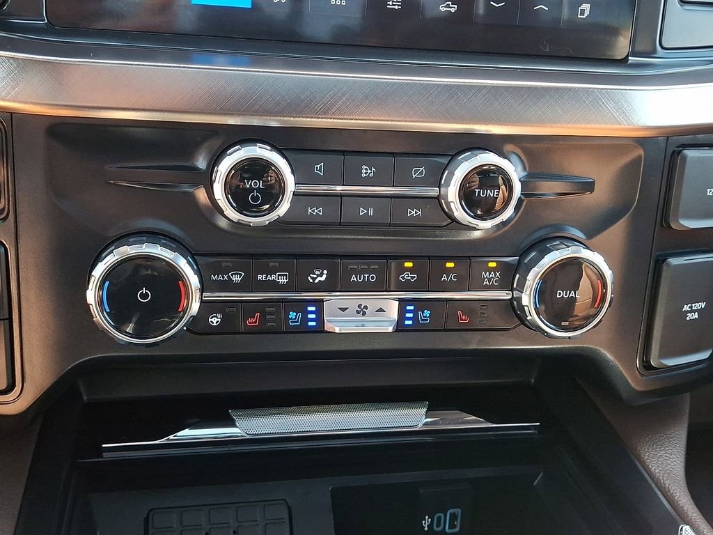 Used 2024 Ford F450 King Ranch w/ FX4 Off-Road Package AWD/4WD image 16
