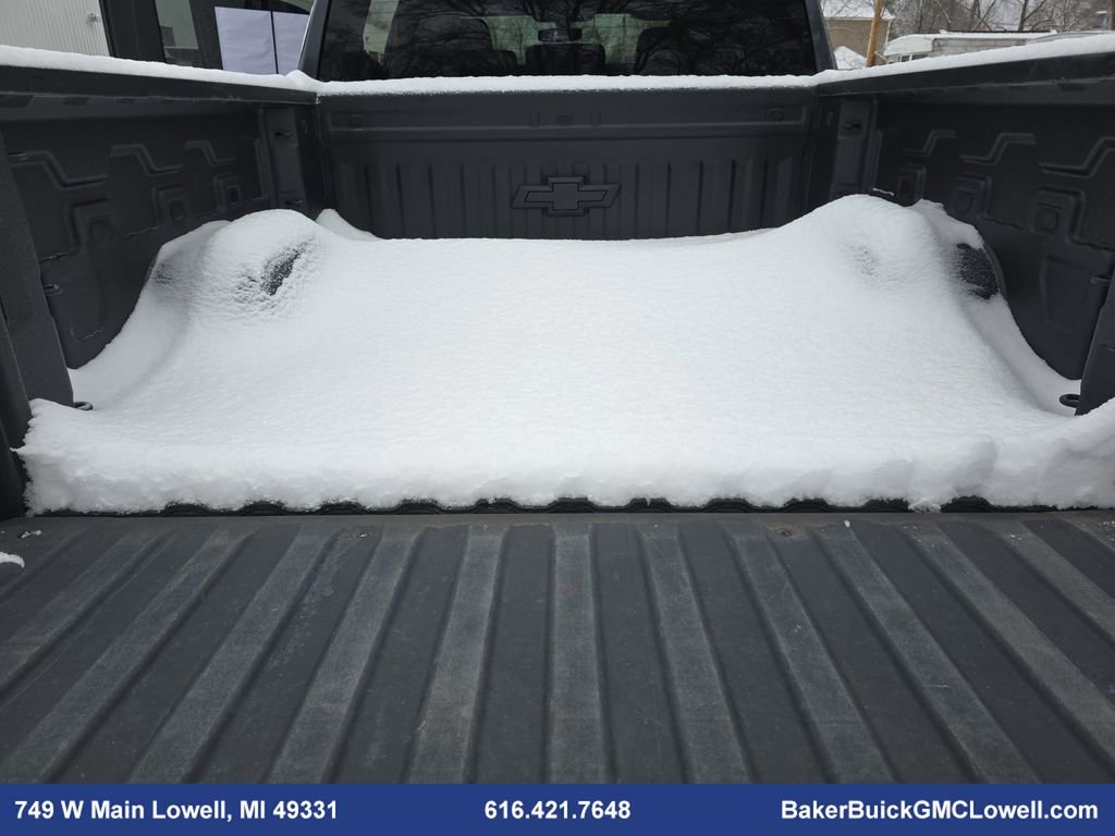 Used 2021 Chevrolet Silverado 1500 LT w/ Bed Protection Package image 12