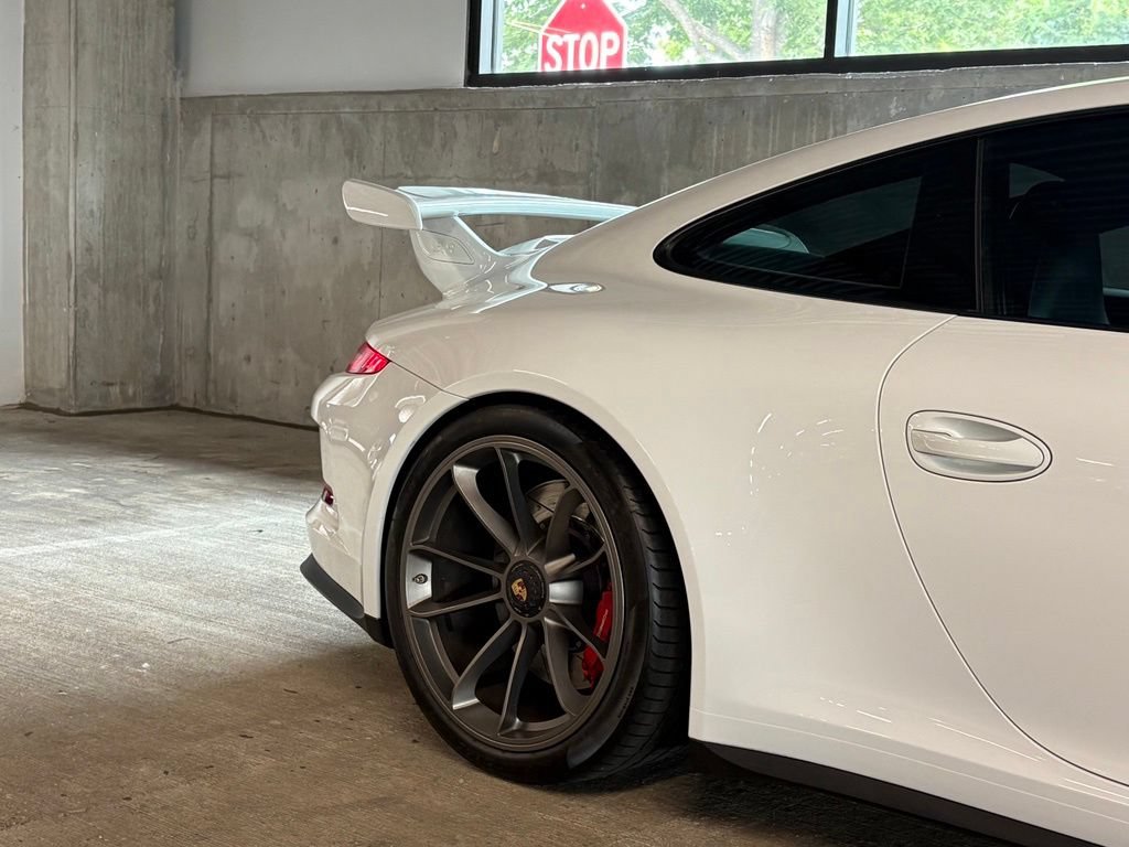 Used 2015 Porsche 911 GT3 RWD image 10
