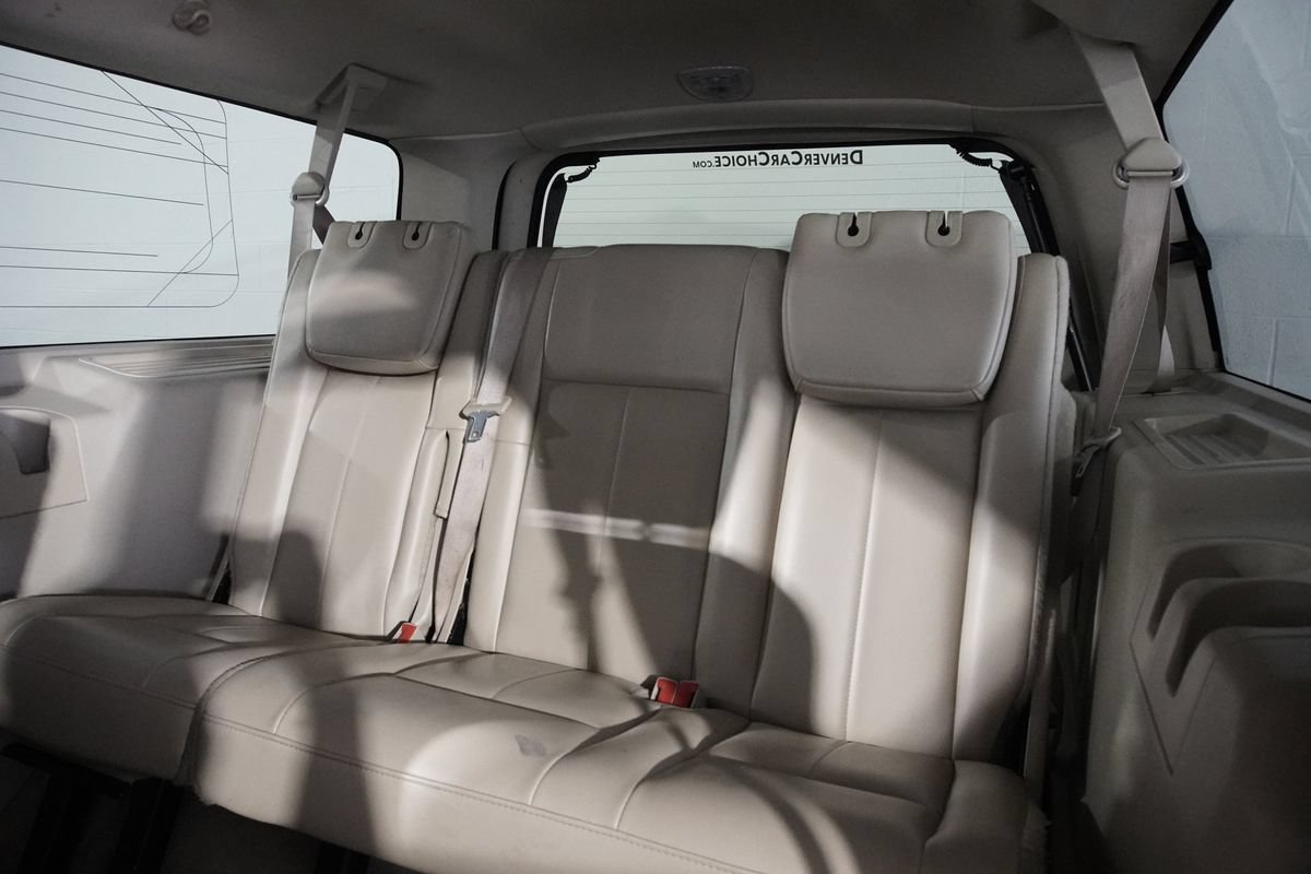 Used 2014 Ford Expedition EL XLT w/ Equipment Group 202A AWD/4WD image 13
