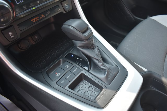 Used 2021 Toyota RAV4 XLE FWD image 28