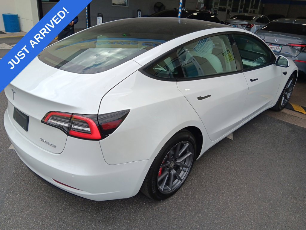 Used 2022 Tesla Model 3 Standard Range RWD image 3