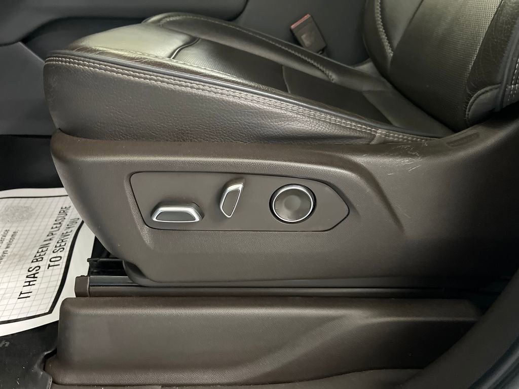 Used 2021 GMC Yukon Denali w/ Denali Premium Package image 45