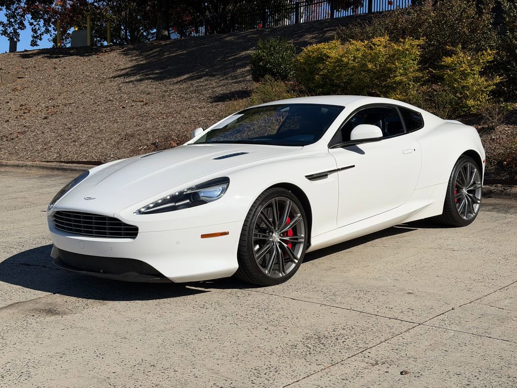 Used 2015 Aston Martin DB9 Coupe image 16