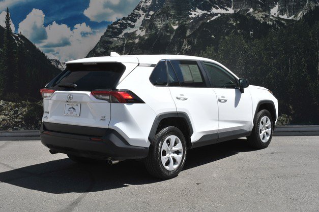 Certified 2024 Toyota RAV4 LE AWD/4WD image 3