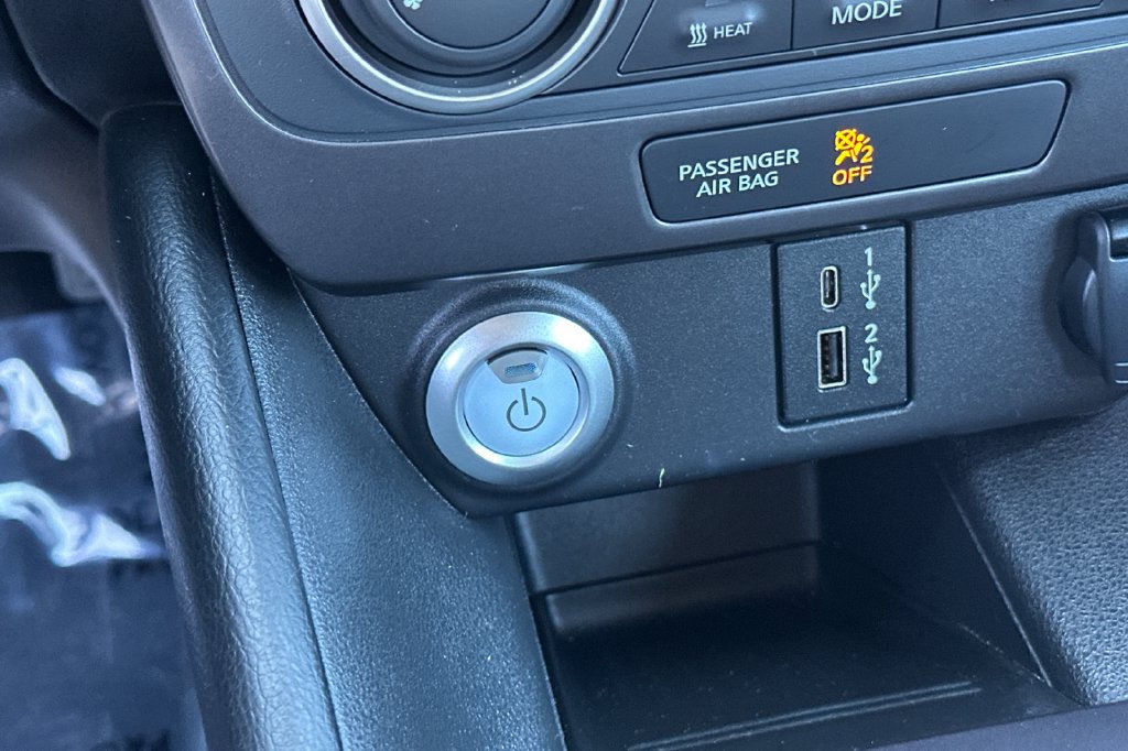 Used 2025 Nissan Leaf S FWD image 21