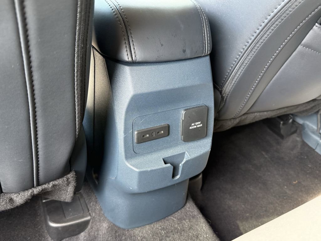 Used 2025 Ford Maverick Lariat w/ Black Appearance Package image 25