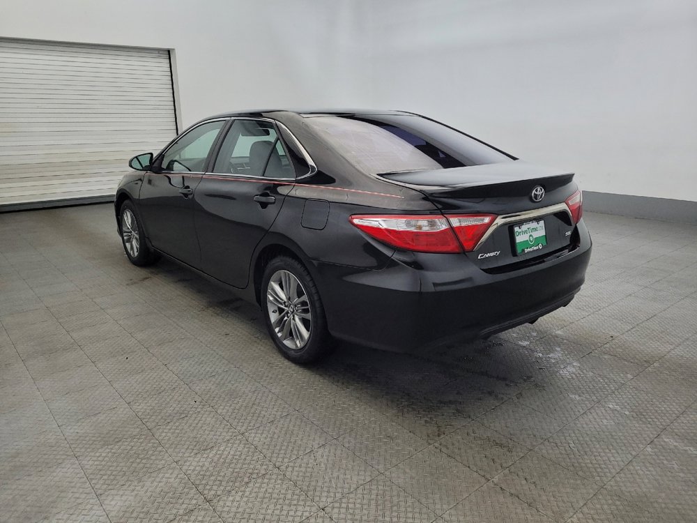 Used 2016 Toyota Camry SE image 5