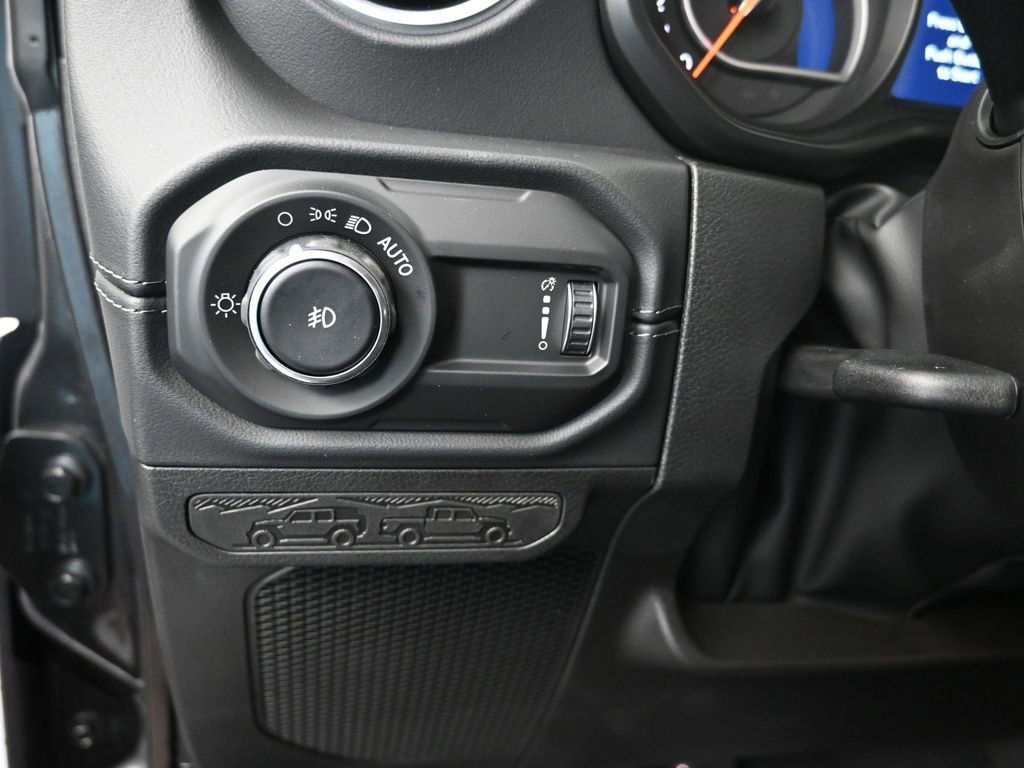 New 2025 Jeep Wrangler Sahara w/ Technology Group image 13