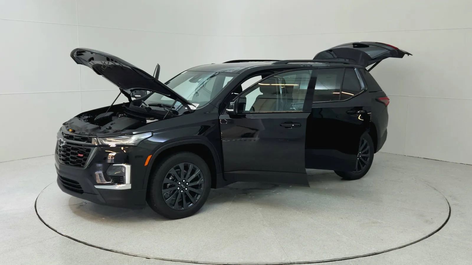 Used 2023 Chevrolet Traverse RS image 11