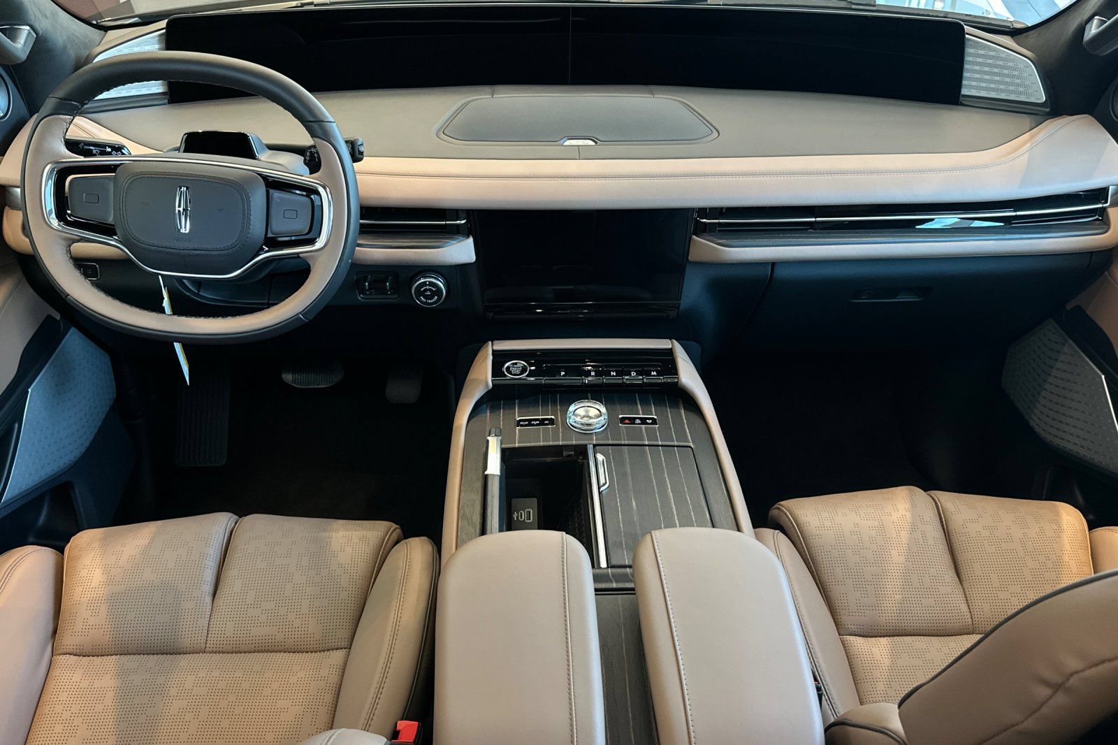 New 2026 Lincoln Navigator L Black Label AWD/4WD image 12