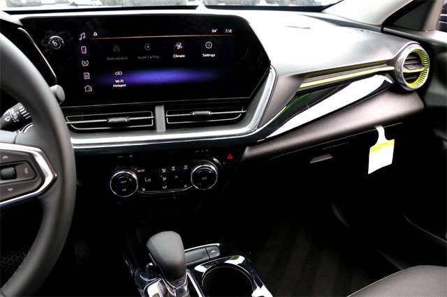 Used 2024 Chevrolet Trax ACTIV image 16