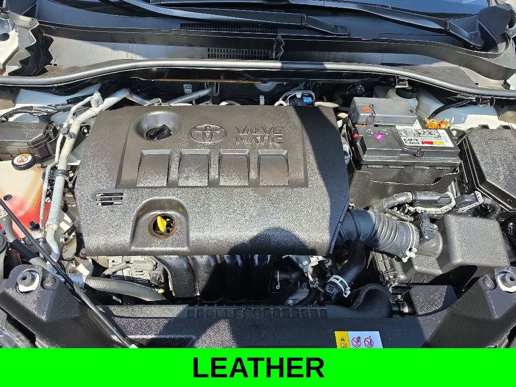Used 2021 Toyota C-HR Limited FWD image 4
