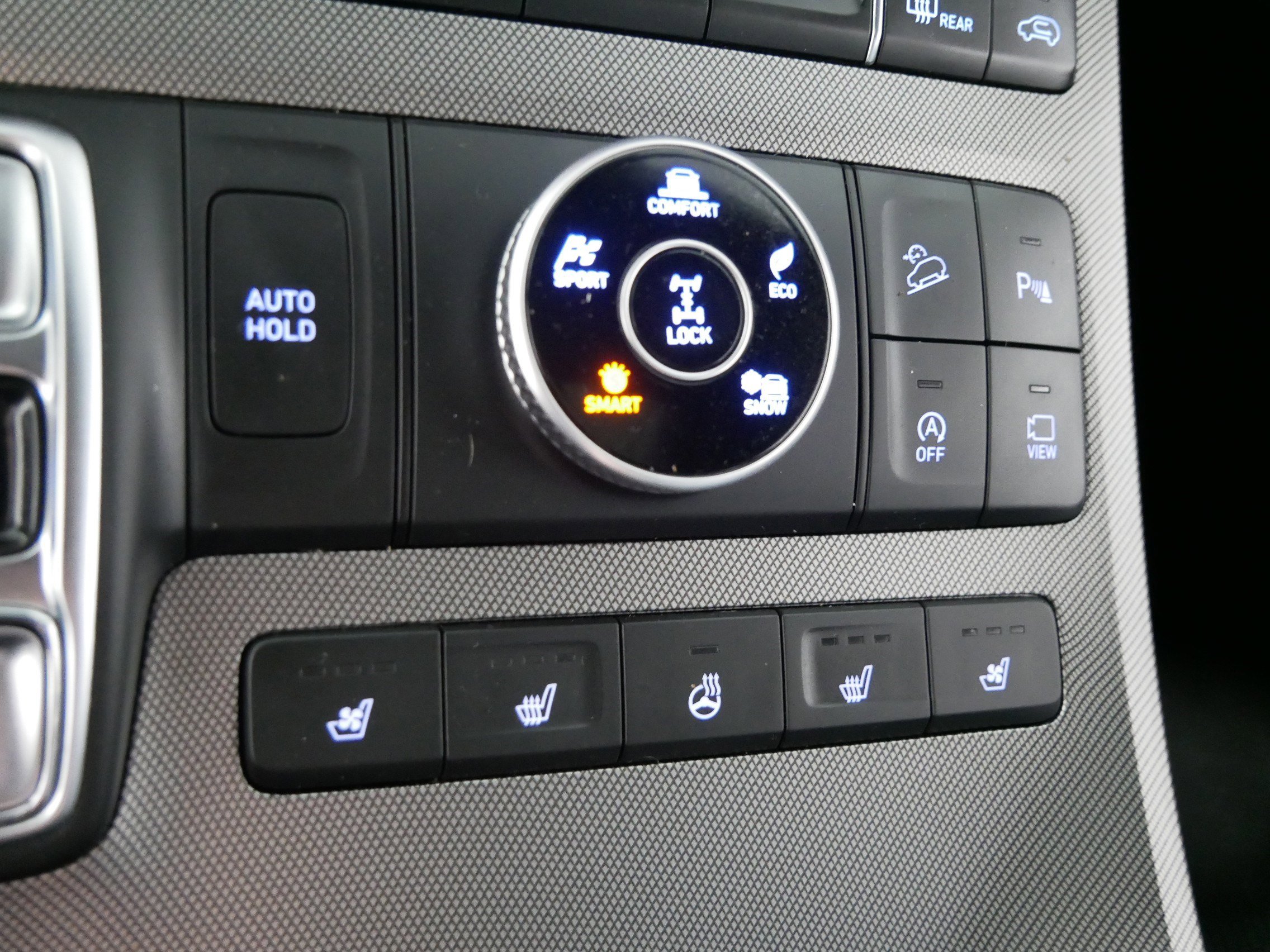 Used 2020 Hyundai Palisade Limited w/ Winter Weather Package AWD/4WD image 29