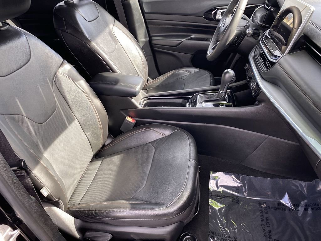 Used 2023 Jeep Compass Limited image 39