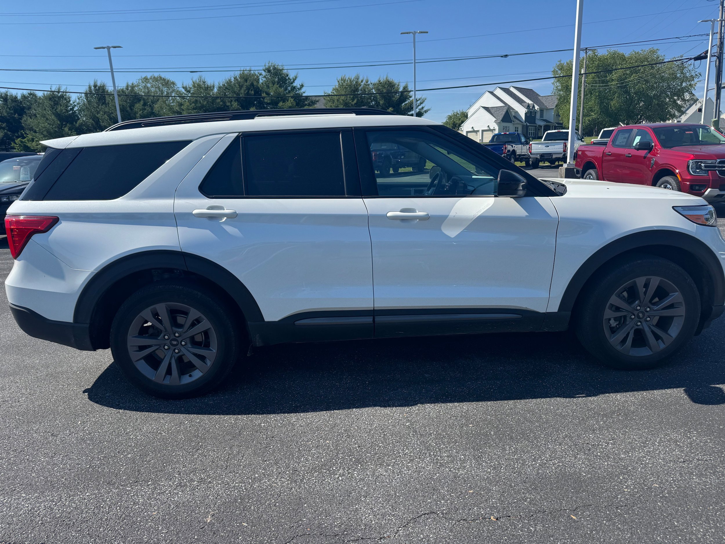 Used 2023 Ford Explorer XLT w/ Equipment Group 202A AWD/4WD image 6