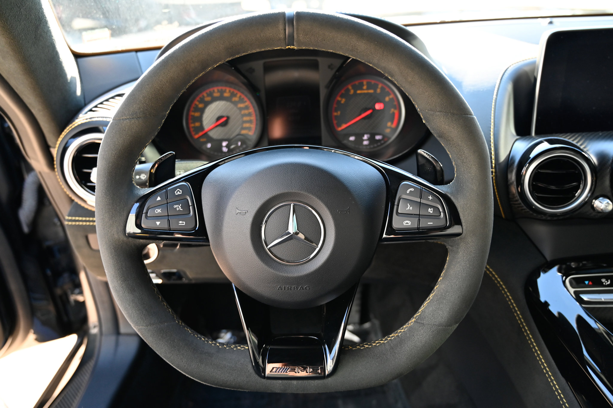 Used 2019 Mercedes-Benz AMG GT R image 24