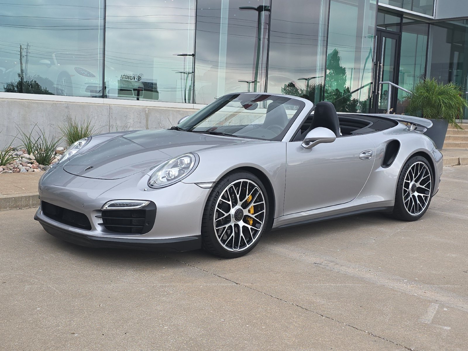Used 2016 Porsche 911 Turbo S AWD/4WD image 1