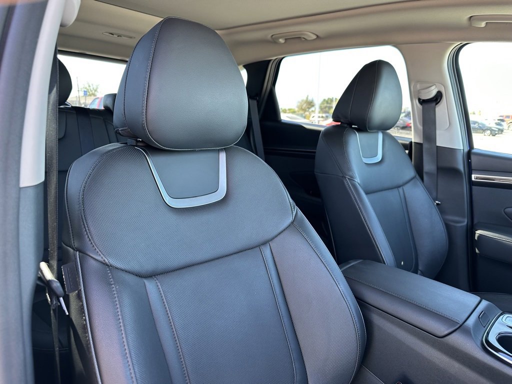 Used 2022 Hyundai Tucson Limited w/ Cargo Package image 28