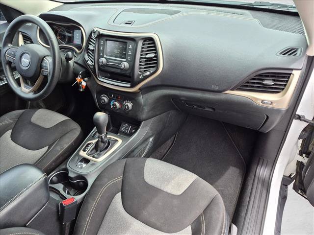 Used 2015 Jeep Cherokee Sport w/ Sport Appearance Group FWD image 18