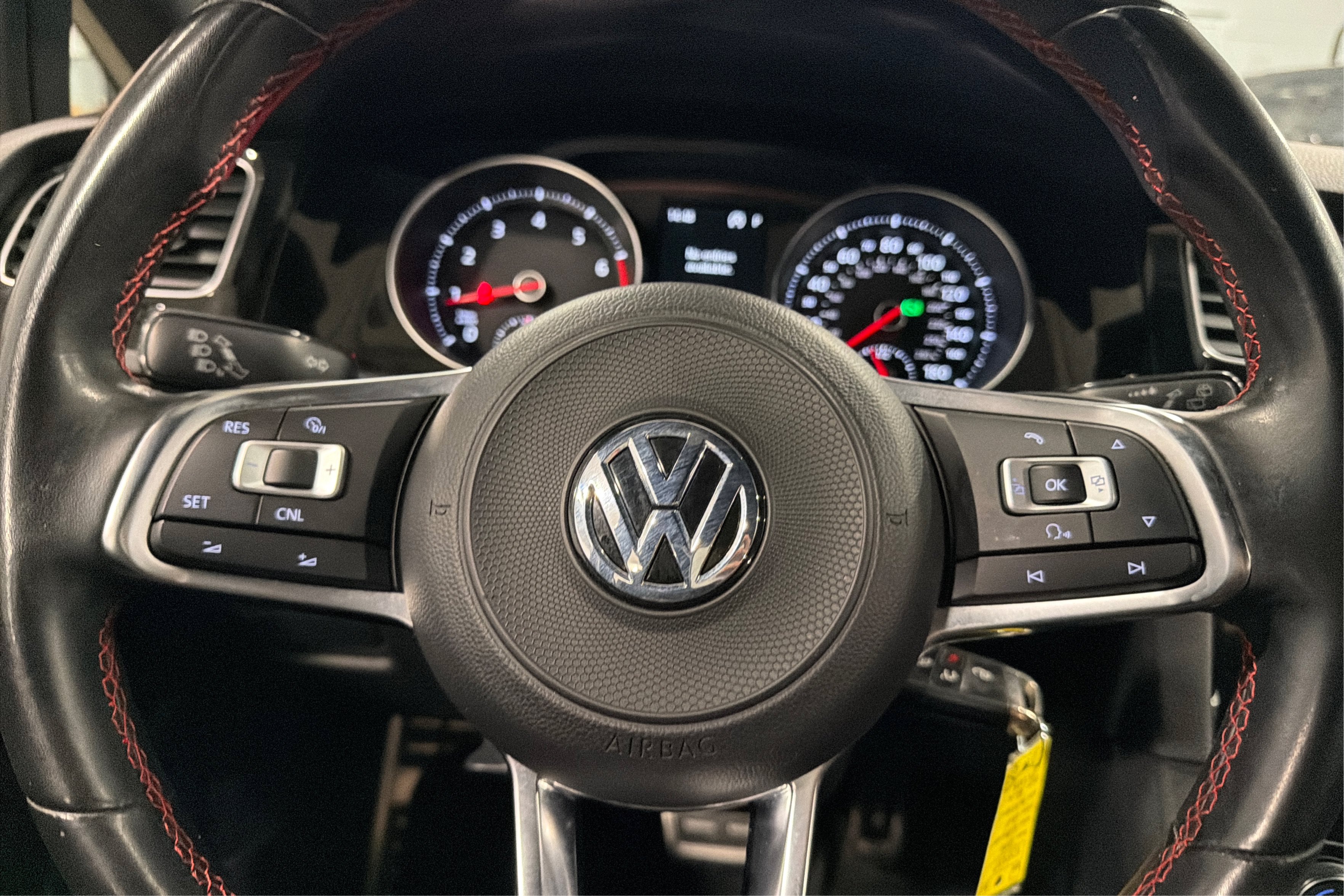 Used 2018 Volkswagen GTI S FWD image 23
